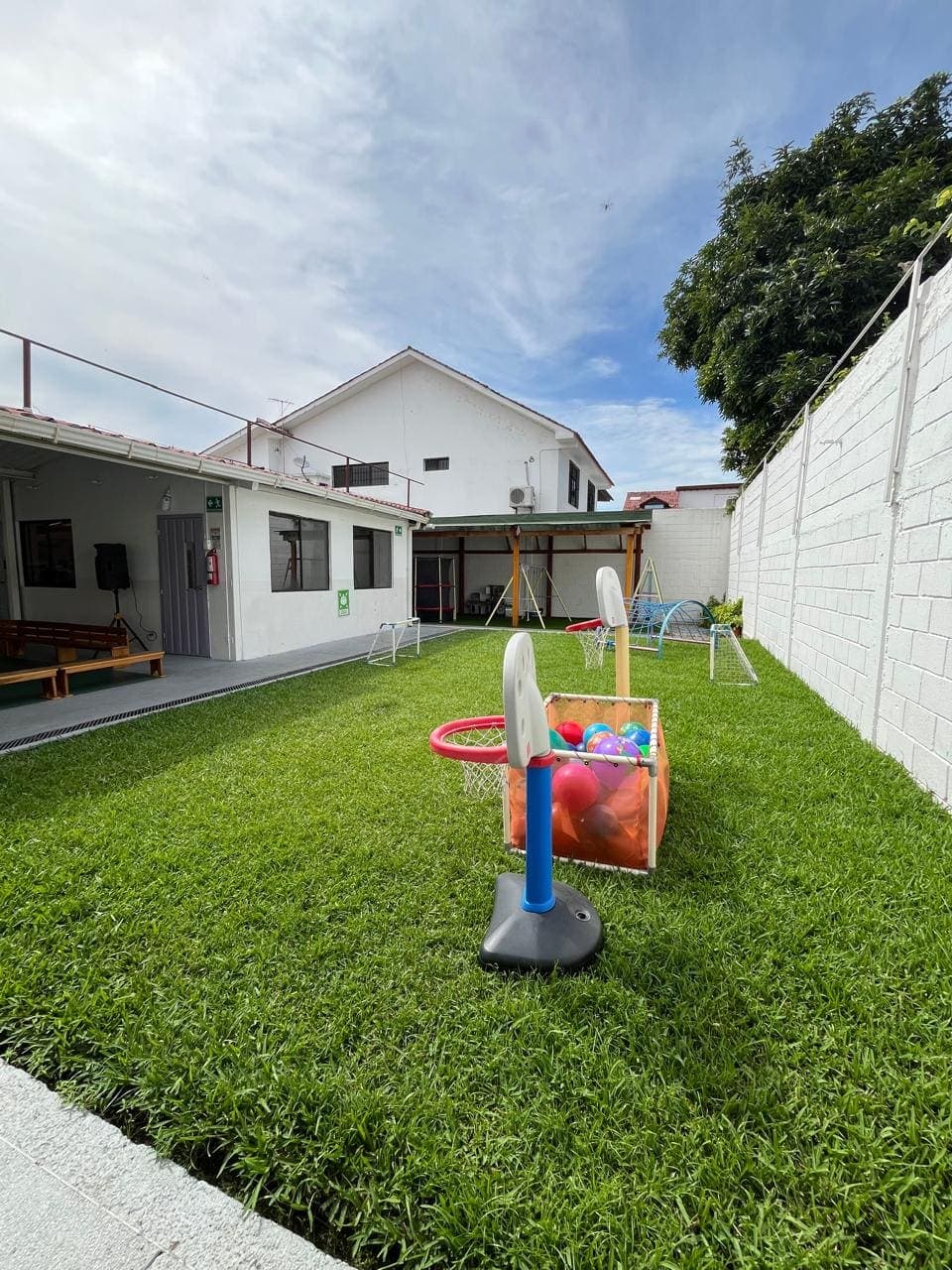 Área verde exterior de Pequeño Nido